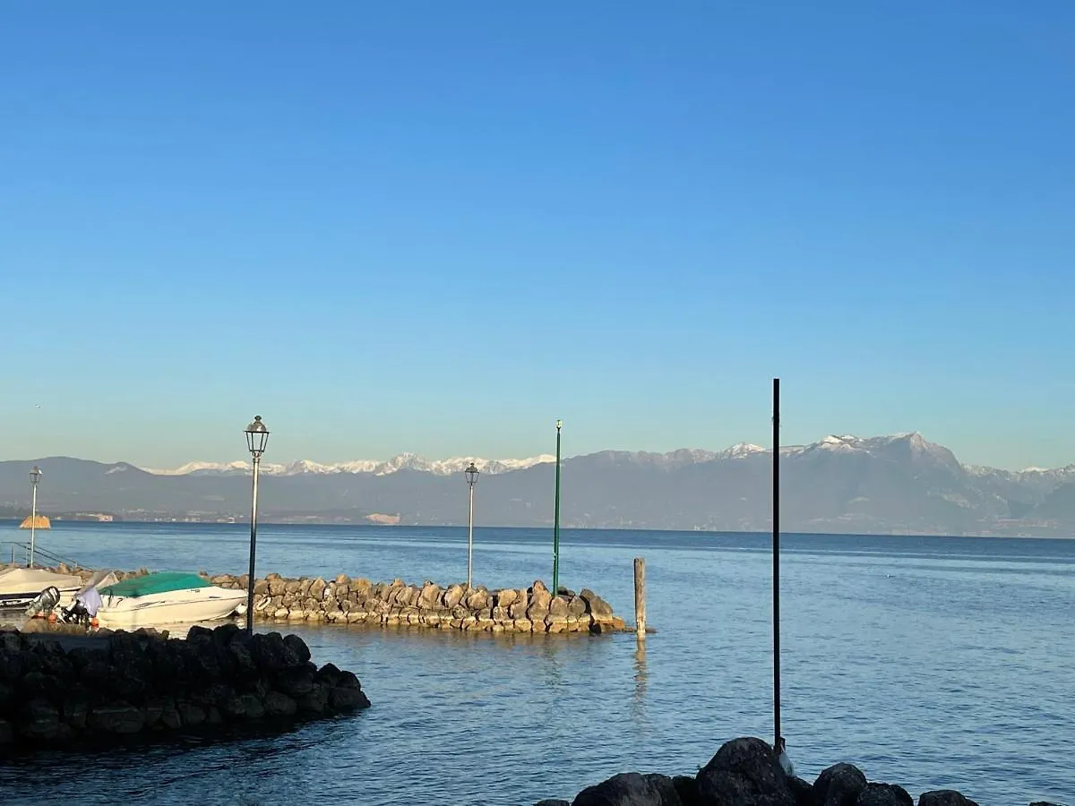 Casa Caterina Lake View Holidays Apartments Peschiera del Garda 0*,